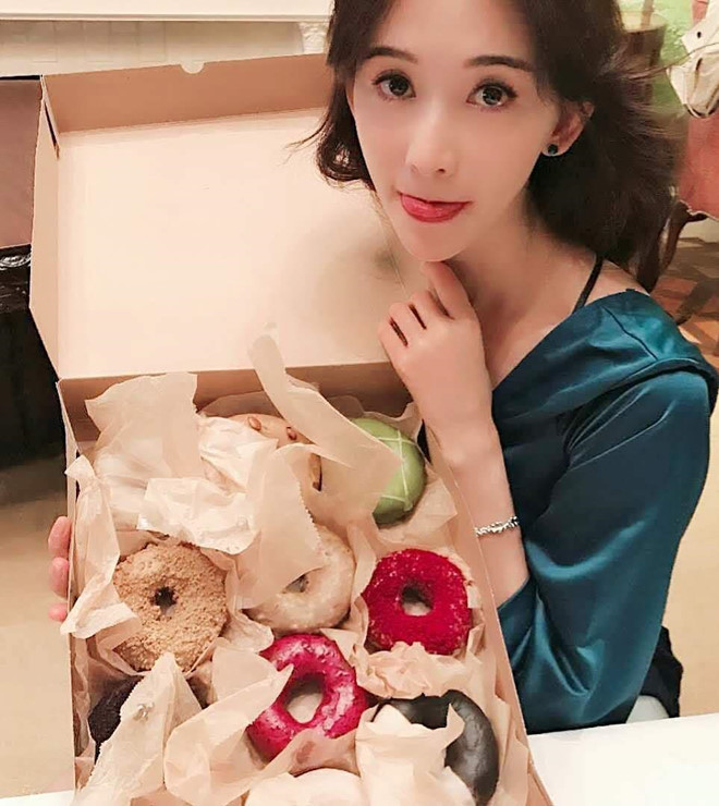 Nhan sắc ở tuổi U50 của Lâm Chí Linh khiến ai cũng ngỡ ngàng