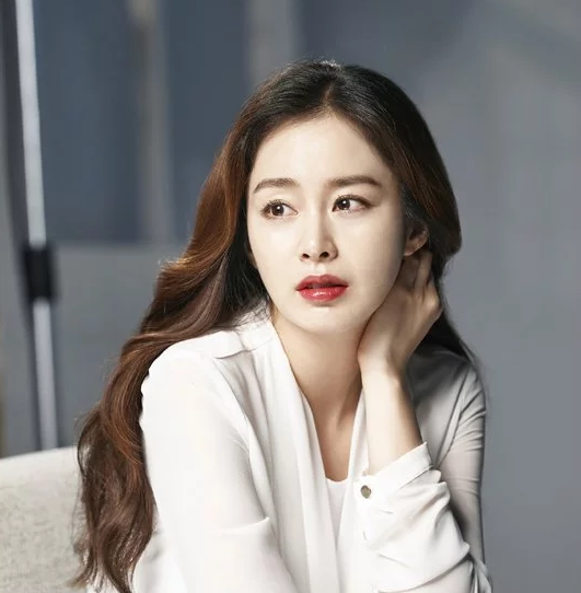Nhan sắc thật mỹ nhân Vbiz khi chưa photoshop