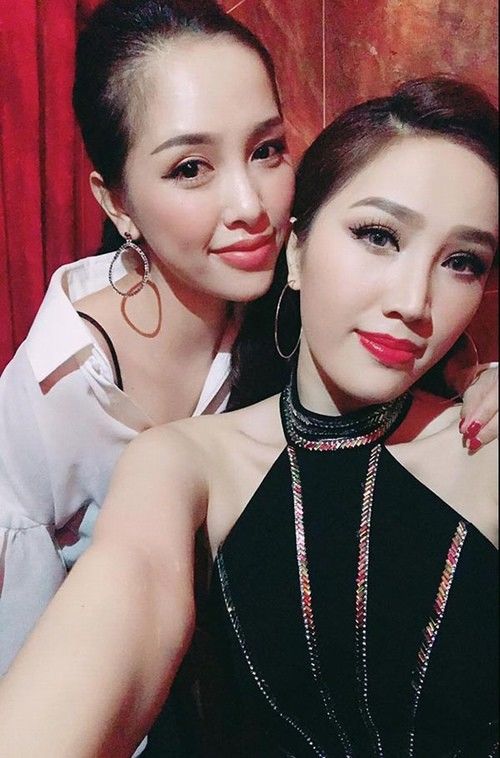 Những cặp chị chồng – em dâu trong showbiz Việt: Đã xinh đẹp lại còn t
