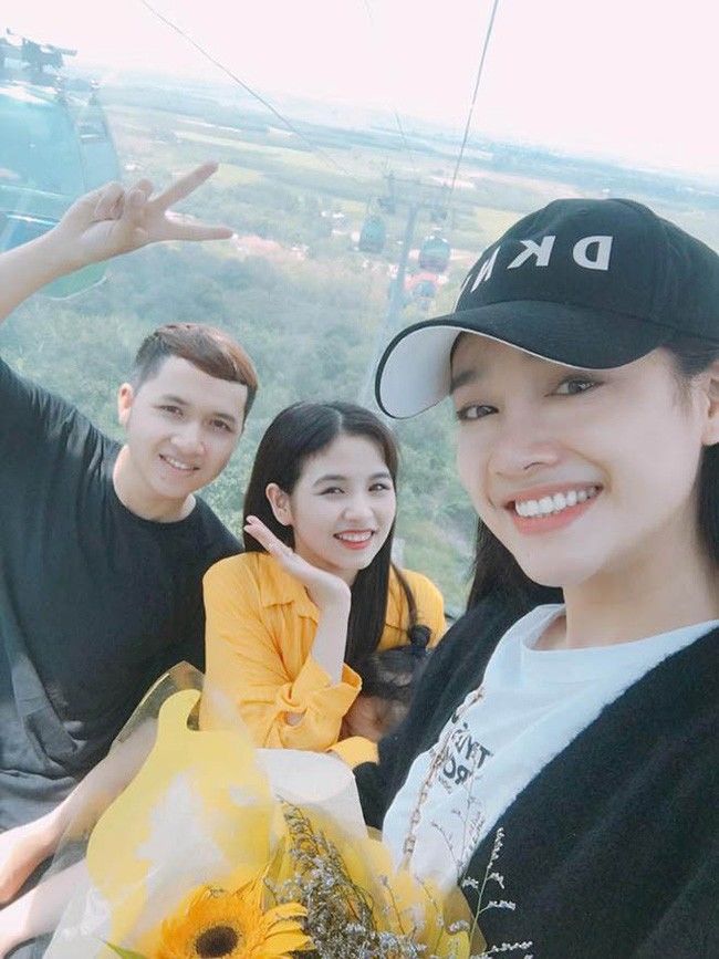 Những cặp chị chồng – em dâu trong showbiz Việt: Đã xinh đẹp lại còn t