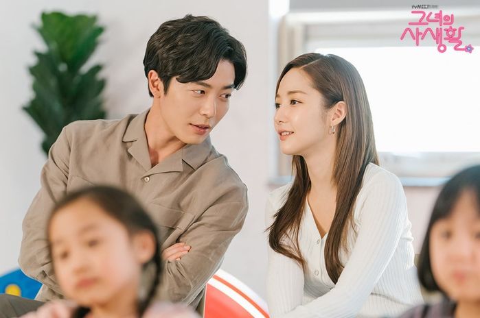 Hội tình cũ của Lee Min Ho quá xịn, nàng thơ Kim Go Eun bị ném đá?