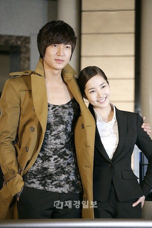 Hội tình cũ của Lee Min Ho quá xịn, nàng thơ Kim Go Eun bị ném đá?