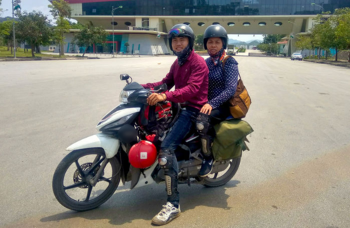 Phượt thủ 26 tuổi đưa mẹ đi khắp thế gian