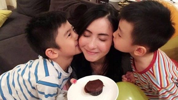 Rich kids nhà sao Cbiz: Học trường quốc tế, có của hồi môn giá trị cao