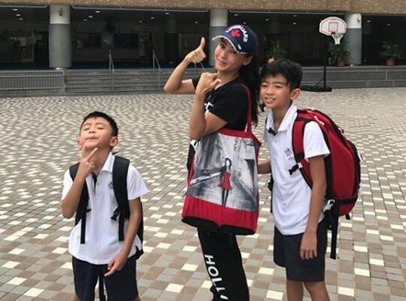 Rich kids nhà sao Cbiz: Học trường quốc tế, có của hồi môn giá trị cao