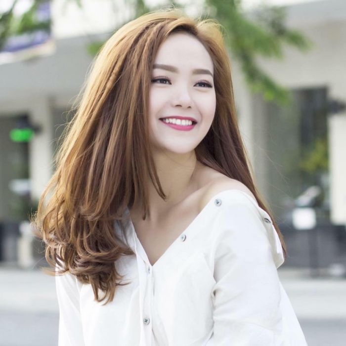 Sao Việt lấn sân nghề tay ngang: “giàu nứt đố đổ vách” nhà lầu, xe hơ