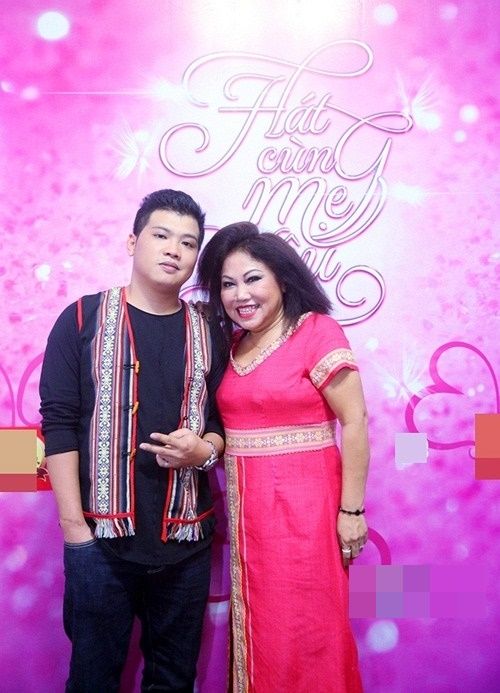 Siu Black phủ nhận nợ nần do đánh bạc, hài lòng với cuộc sống bình dân