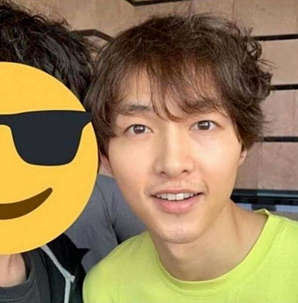 Song Joong Ki “xơ xác”, vợ lại lên hương sau tin đồn ly hôn