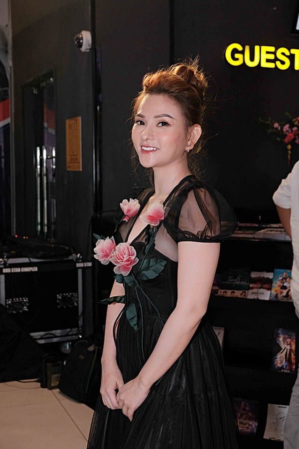 Thu Thủy cải thiện nhan sắc, nhưng fan lại giật mình vì điều này