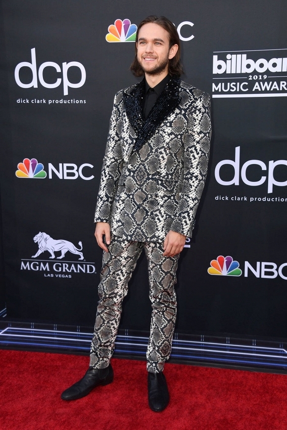 Trọng Hiếu dự thảm đỏ Billboard Music Awards 2019 cùng Taylor Swift, B