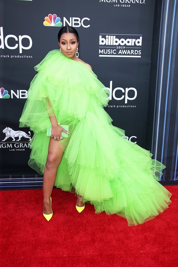 Trọng Hiếu dự thảm đỏ Billboard Music Awards 2019 cùng Taylor Swift, B
