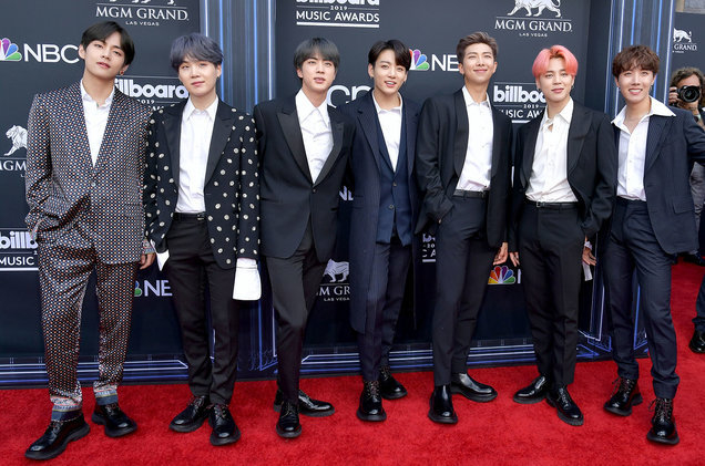 Trọng Hiếu dự thảm đỏ Billboard Music Awards 2019 cùng Taylor Swift, B