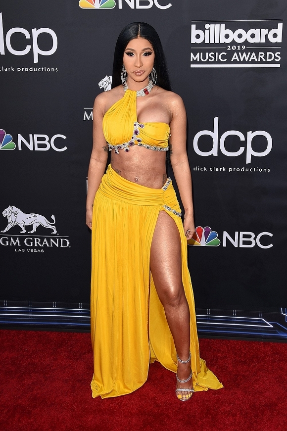 Trọng Hiếu dự thảm đỏ Billboard Music Awards 2019 cùng Taylor Swift, B