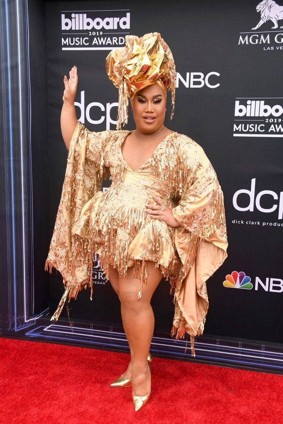 Trọng Hiếu dự thảm đỏ Billboard Music Awards 2019 cùng Taylor Swift, B