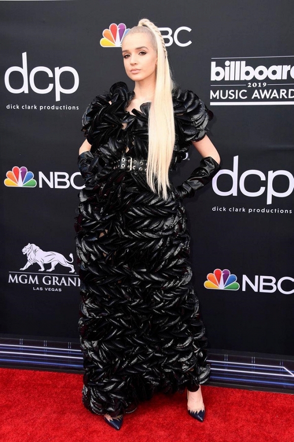 Trọng Hiếu dự thảm đỏ Billboard Music Awards 2019 cùng Taylor Swift, B