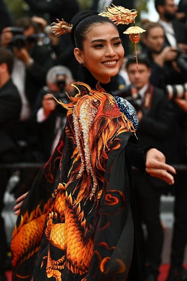Sao Việt tại thảm đỏ Cannes 2019: Người kín như bưng vẫn lộng lẫy, ngư