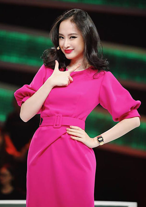 Từ “nữ hoàng khoe vòng 3”, Angela Phương Trinh giờ lại thay đổi choáng