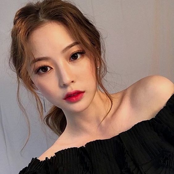 Tử vi tuần: Sư Tử đứng núi này trông núi nọ, Song Tử may mắn