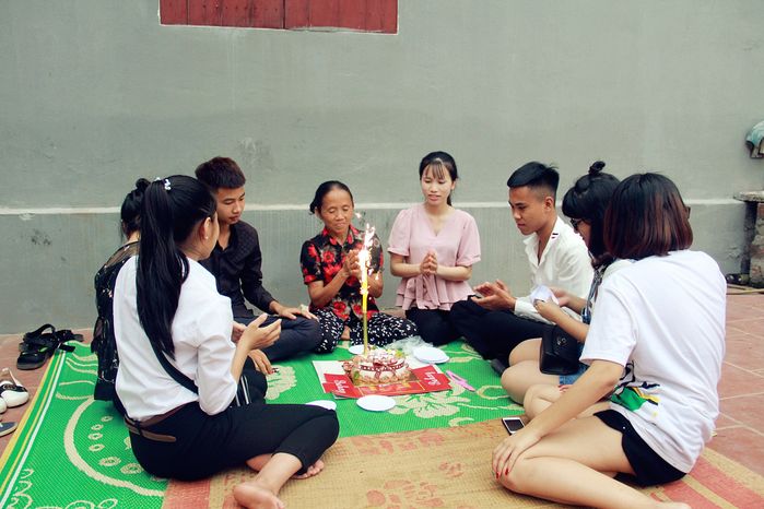 Bà Tân vlog lọt top 3 youtube tăng sub nhanh nhất thế giới