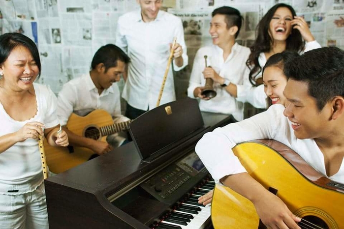 Xúc động cách sao Việt thể hiện tình cảm với đấng sinh thành