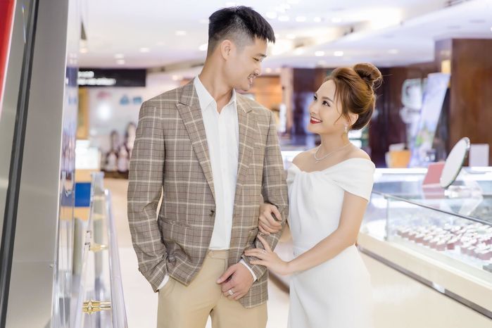 3 gương mặt hot sóng giờ vàng phim truyện: Ai tốt số hơn?