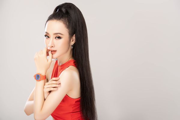 Angela Phương Trinh bất ngờ đổi gió bằng bộ ảnh bikini