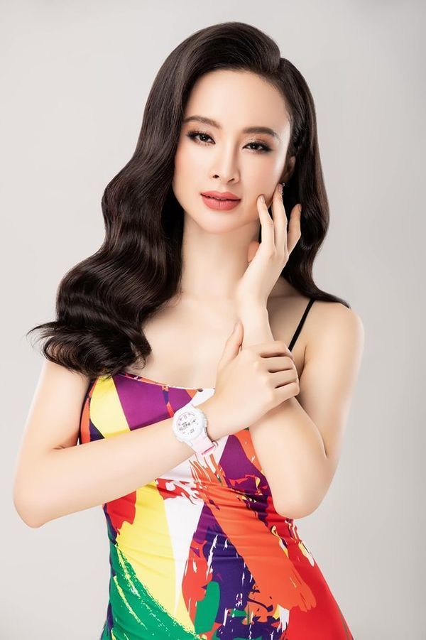 Angela Phương Trinh bất ngờ đổi gió bằng bộ ảnh bikini