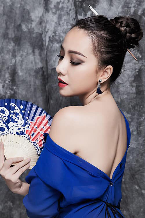 Ảnh hot sao Việt: Thúy Vi mua xe 2 tỷ, bị đồn “gái ngành”