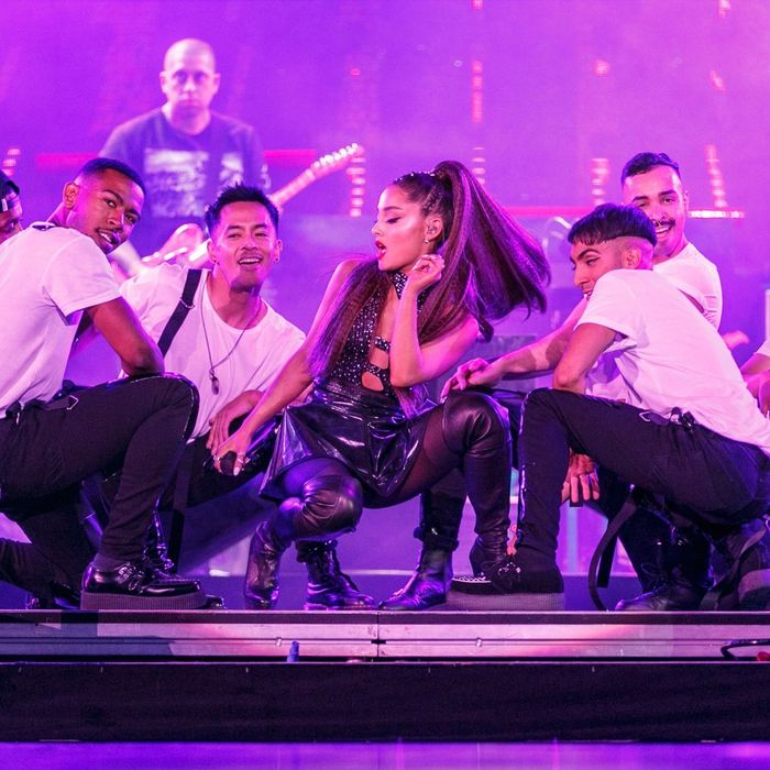 Ariana Grande - Tiểu diva thống trị làng nhạc thế giới