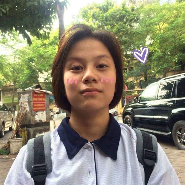 Bảo Hân Về nhà đi con chiếm ngôi cô gái vàng trong làng biểu cảm