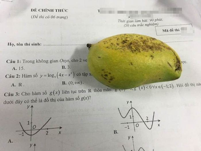 Các sĩ tử đem thìa vào phòng thi để lấy may