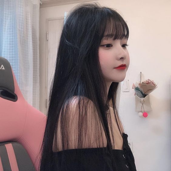 Chỉ với một chiếc tăm nhỏ bạn sẽ sở hữu đôi mắt to tròn sắc sảo