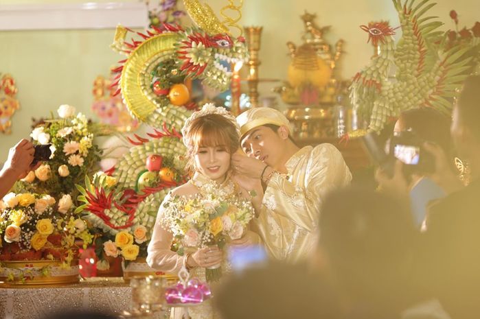 Chùm ảnh ngọt ngào của Cris Phan và Mai Quỳnh Anh trong ngày chung đôi