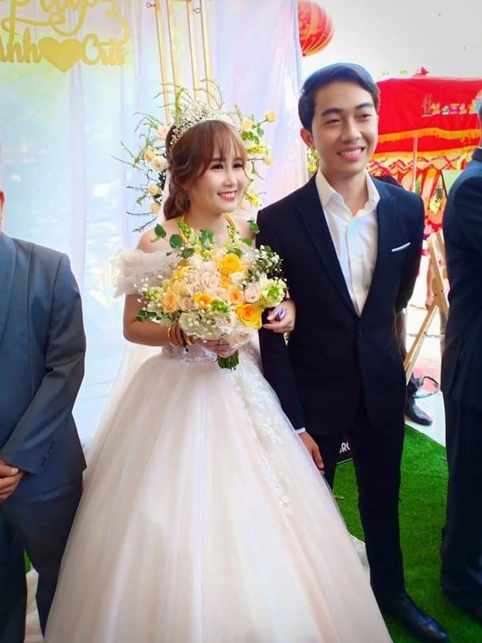 Chùm ảnh ngọt ngào của Cris Phan và Mai Quỳnh Anh trong ngày chung đôi
