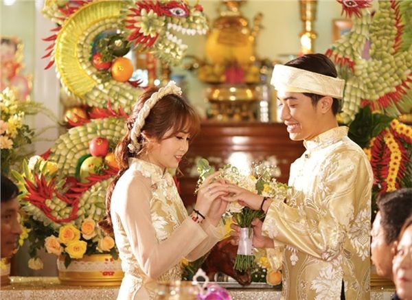 Chùm ảnh ngọt ngào của Cris Phan và Mai Quỳnh Anh trong ngày chung đôi