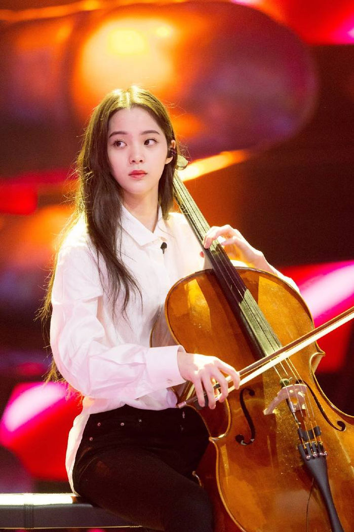 Công chúa cello Âu Dương Na Na tuổi 19