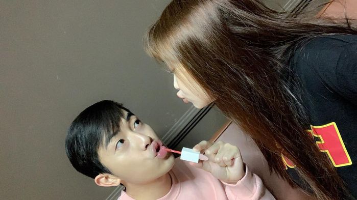 Cris Phan - Mai Quỳnh Anh về chung một nhà sau 2 năm hẹn hò