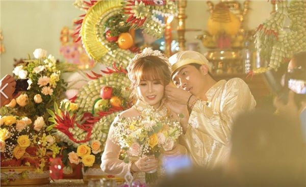 Cris Phan - Mai Quỳnh Anh về chung một nhà sau 2 năm hẹn hò