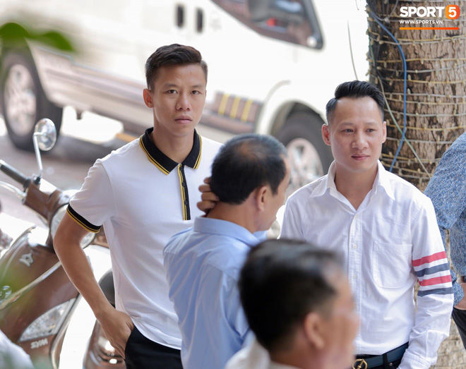 Đám hỏi của trung vệ Bùi Tiến Dũng và Nguyễn Khánh Linh
