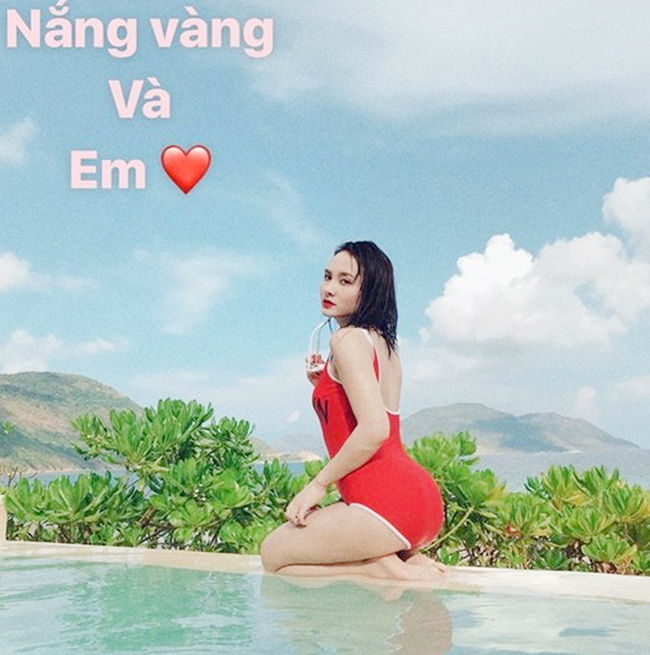 Dàn mỹ nhân chiếm sóng giờ vàng khoe vóc dáng nóng bỏng