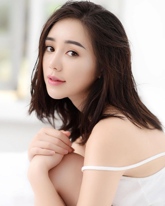 Dàn mỹ nhân chiếm sóng giờ vàng khoe vóc dáng nóng bỏng