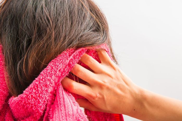 Đập tan “nỗi đau” tóc bết dính chỉ bằng phương pháp gội đầu đơn giản