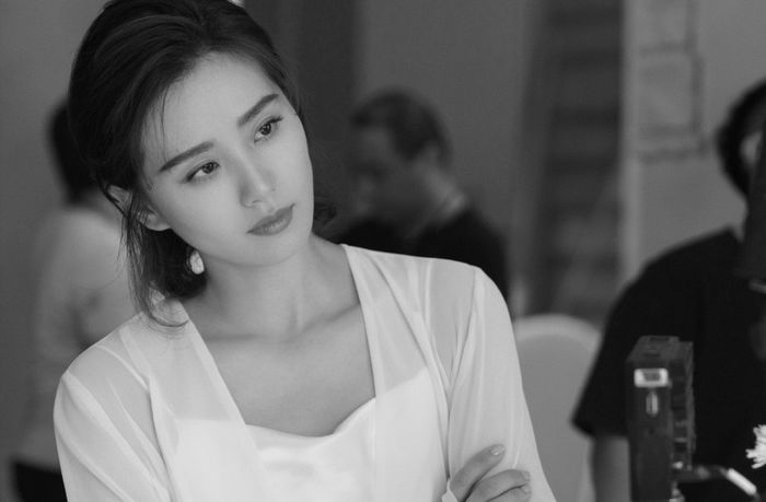 Đập tan tin đồn trầm cảm vì mẹ chồng, Lưu Thi Thi khoe vẻ đẹp gái một