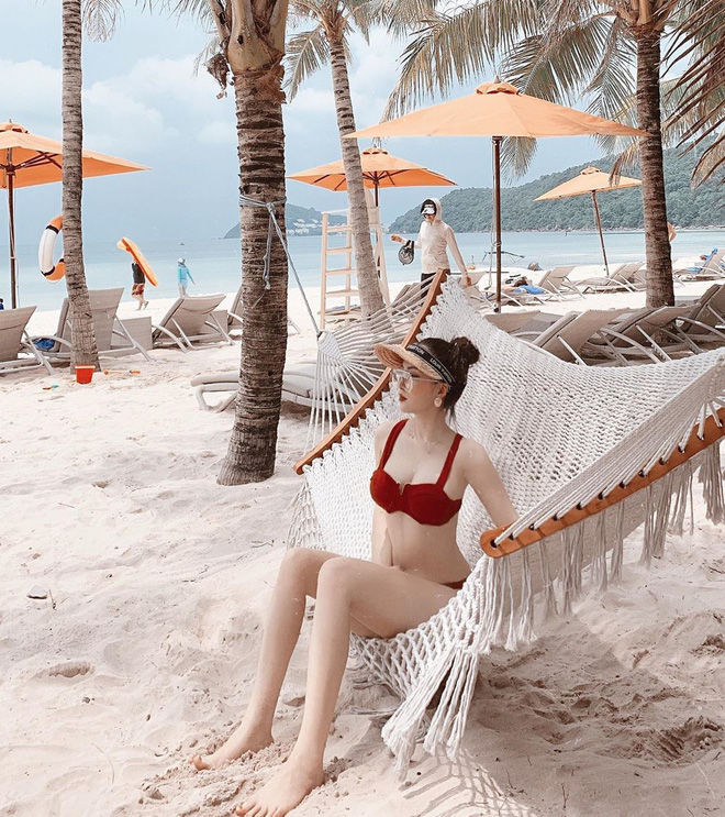 Để có ảnh bikini đẹp, sắc vóc thôi là chưa đủ, bạn cần xài chiêu cơ!