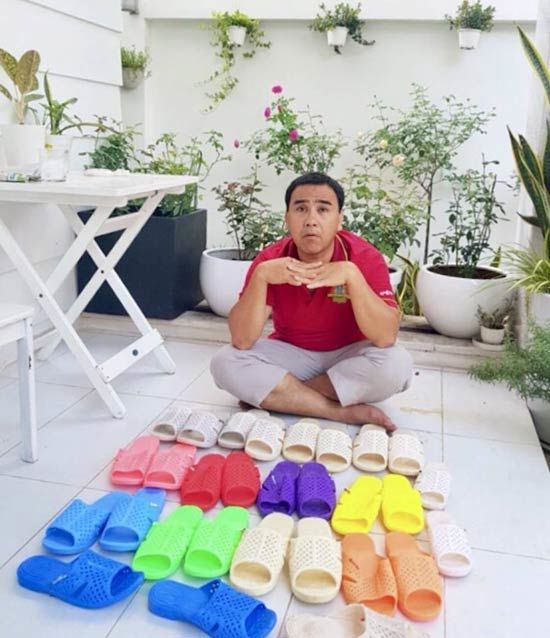 Dép tổ ong huyền thoại: Item khiến loạt sao Việt ngày đêm mê mẩn