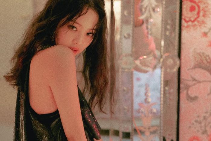 Điểm danh những mỹ nhân sở hữu bờ vai gợi cảm của showbiz Hoa - Hàn