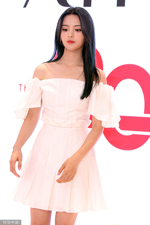 Điểm danh những mỹ nhân sở hữu bờ vai gợi cảm của showbiz Hoa - Hàn