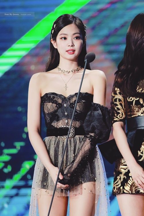Điểm danh những mỹ nhân sở hữu bờ vai gợi cảm của showbiz Hoa - Hàn