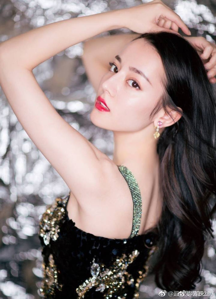 Điểm danh những mỹ nhân sở hữu bờ vai gợi cảm của showbiz Hoa - Hàn