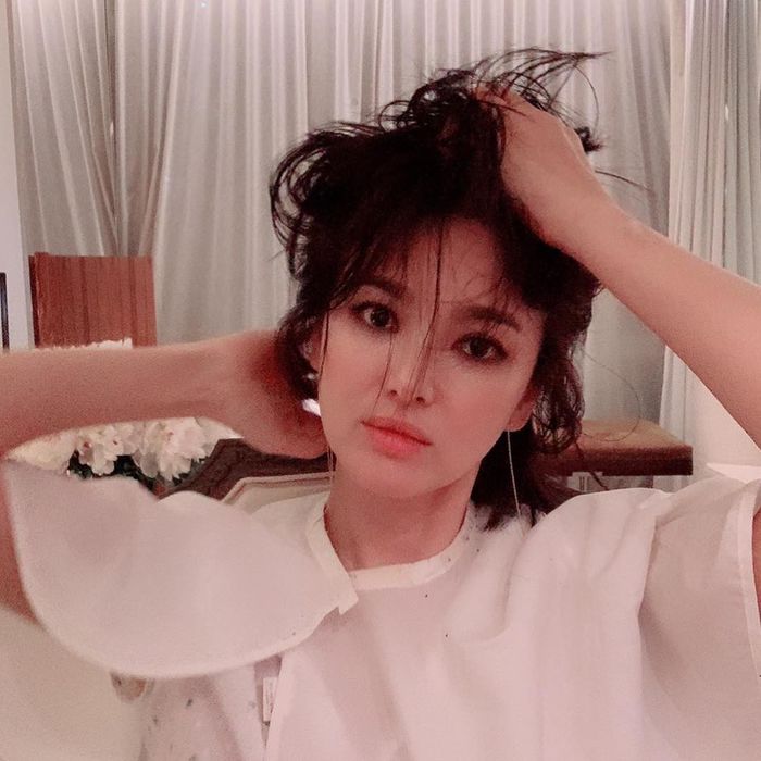Đột nhiên khác lạ về ngoại hình: “Bánh bèo” Song Hye Hyo vì người này?